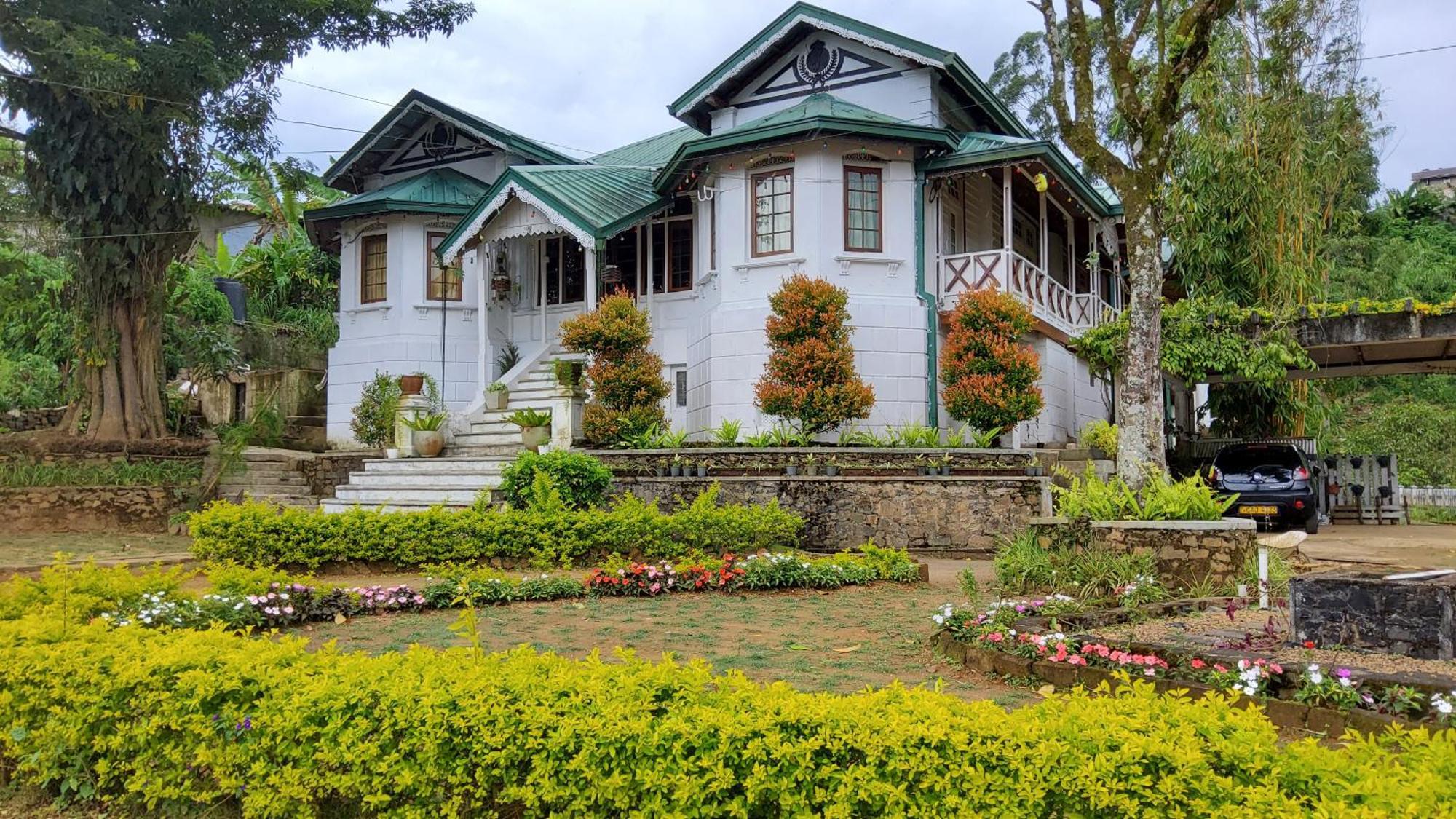 Walauwa On The Hill Hotel Hatton Exterior photo